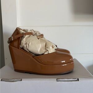 Women's Tan Wedge Shoes